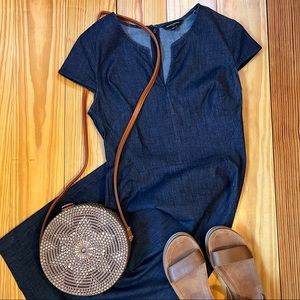 Banana Republic Size 2 Chambray Dress